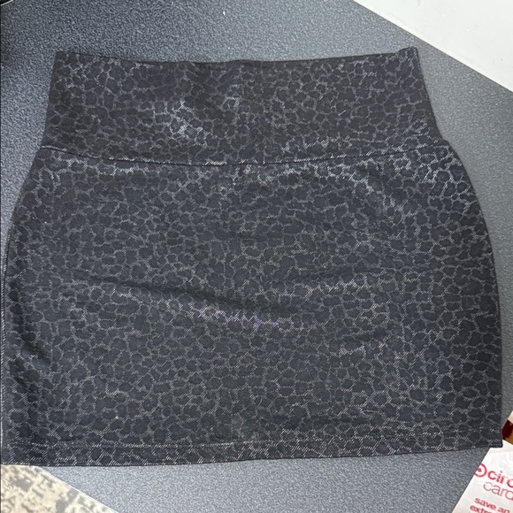 Love Culture Dresses & Skirts - Love Culture Black Patterned Pencil Skirt Y2K